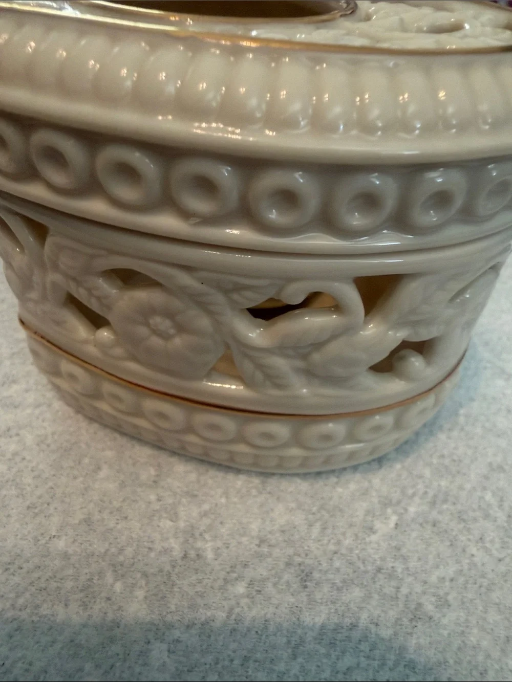 PartyLite Heart-Shaped Porcelain Votive Candle Holder with Gold Trim - Picture 3 of 5